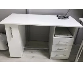 Стол маникюрный с карго